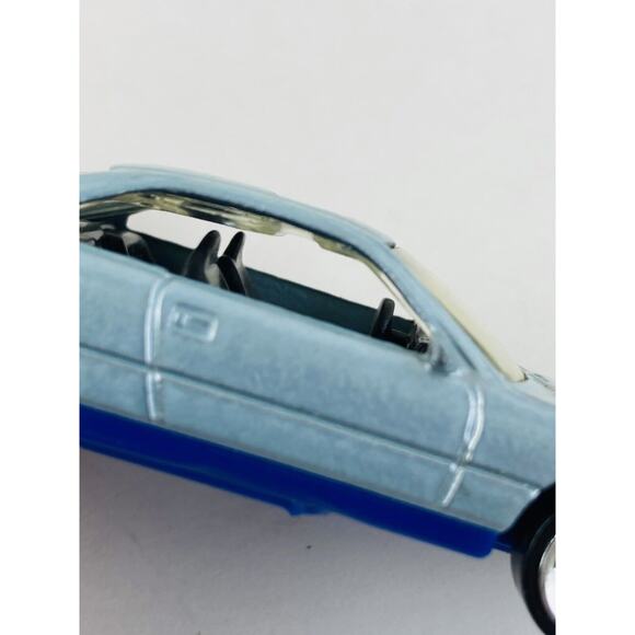 Hot Wheels BMW 850i Toy Car Moon Roof Concealed Headlights Blue 3" 1990 Silver - Picture 6 of 10